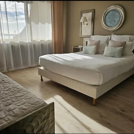 La Côte Bleue Hotel