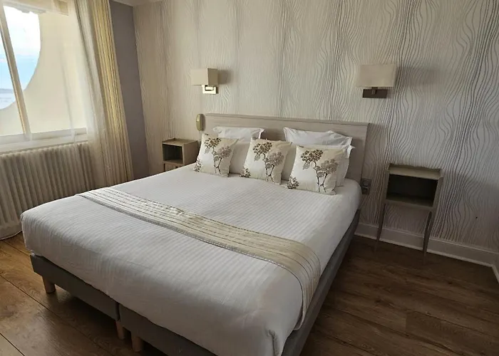 Hotel La Côte Bleue